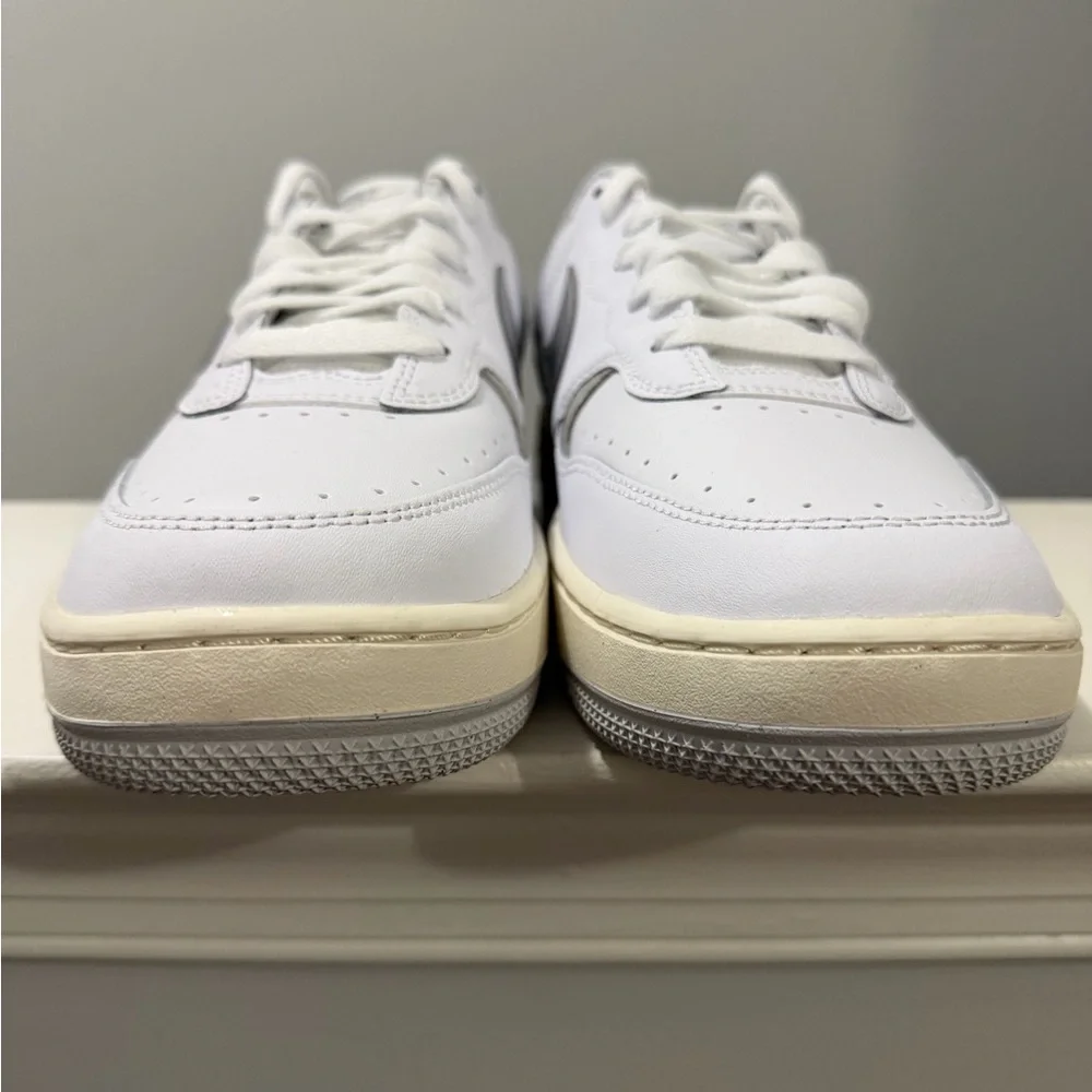 NIKE Gamma Force Sneakers - Women’s White Platform Shoes - Size 8.5 & 9